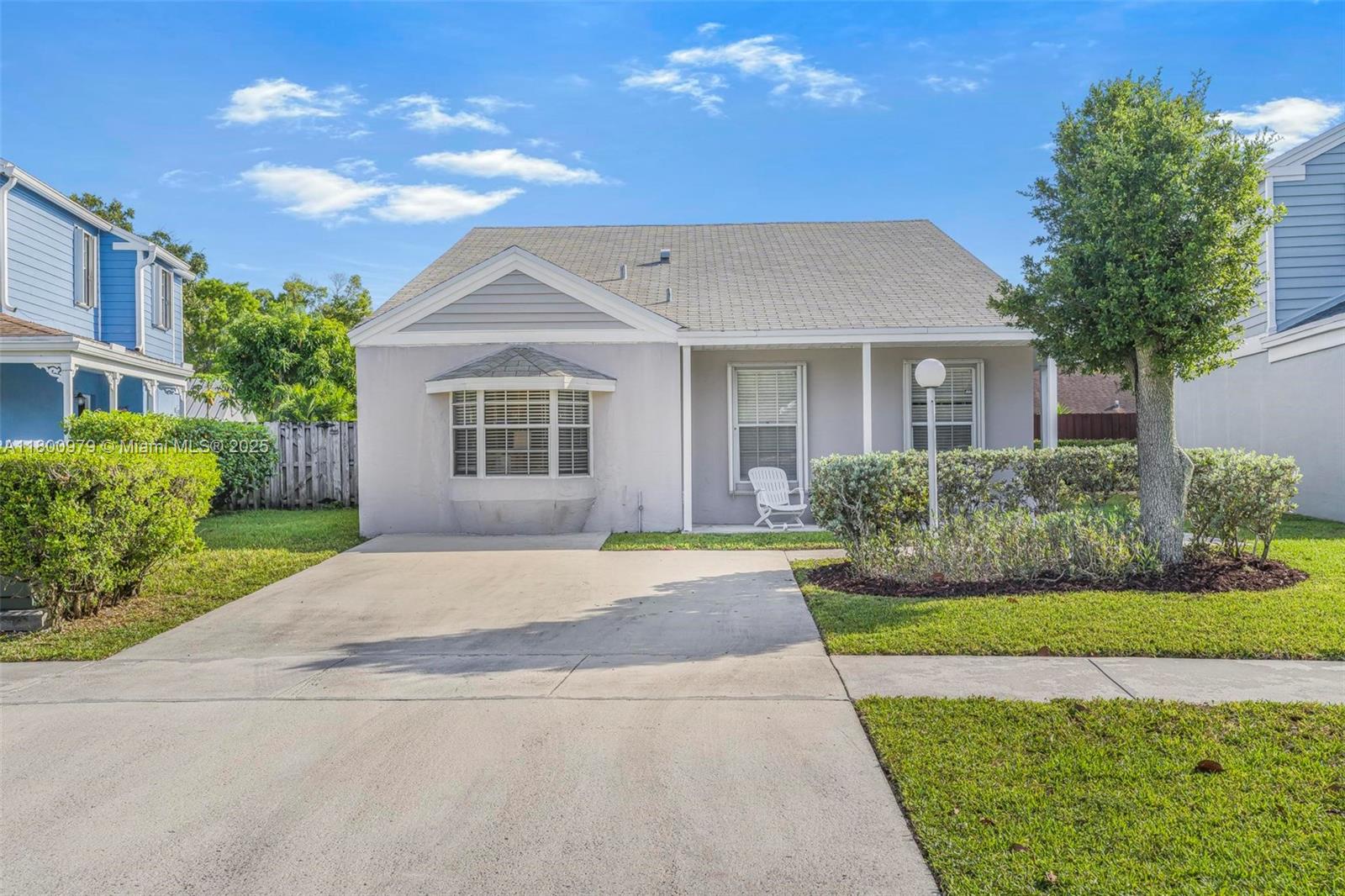 12780 Sw 146th Ln Property Photo 1