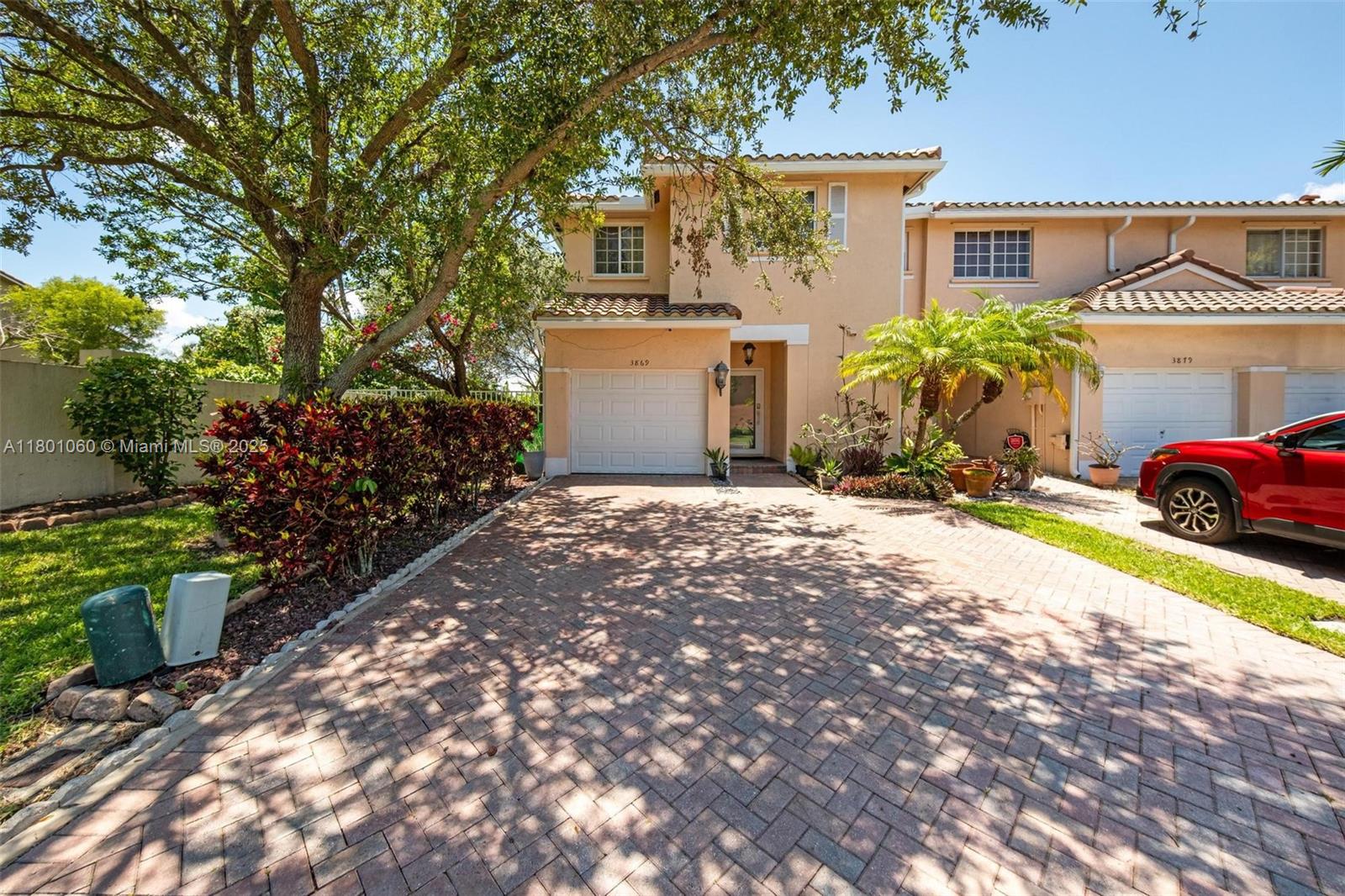 3869 NW 92nd Ave