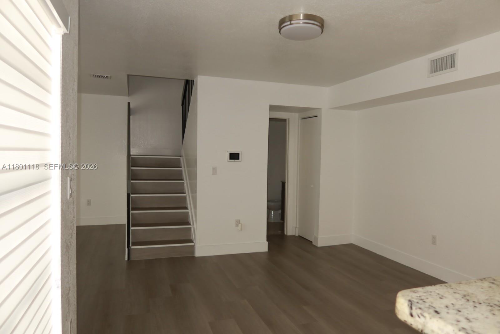 8098 Nw 99th Ter Property Photo 11