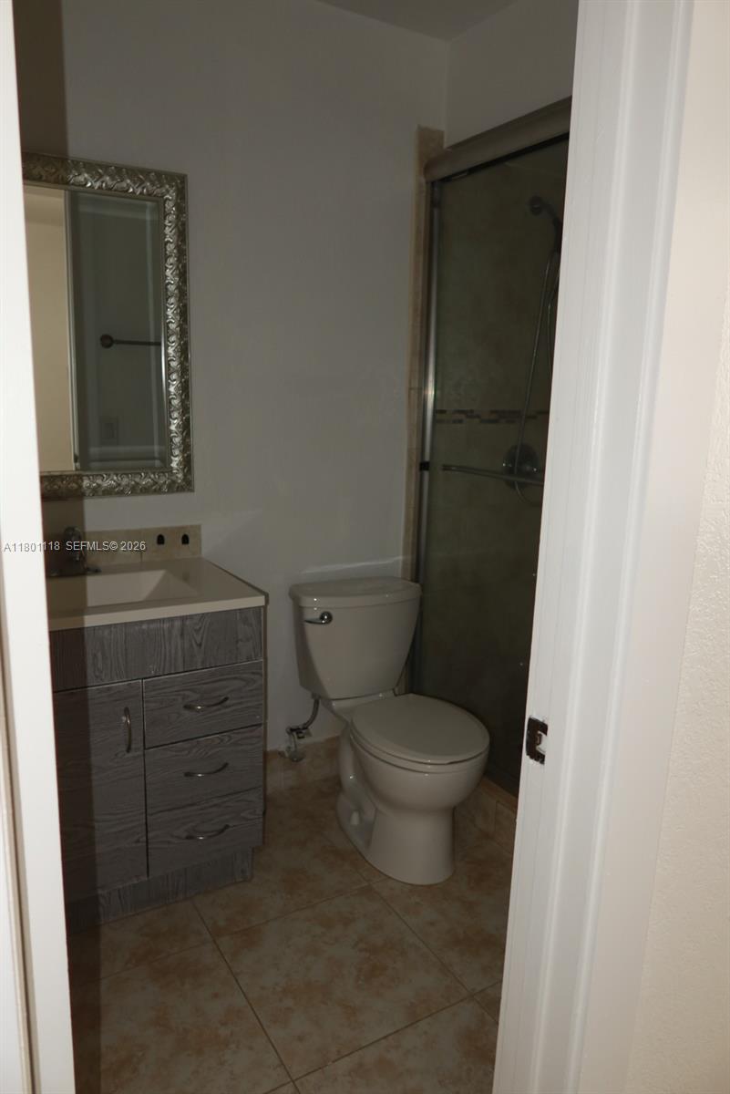 8098 Nw 99th Ter Property Photo 34
