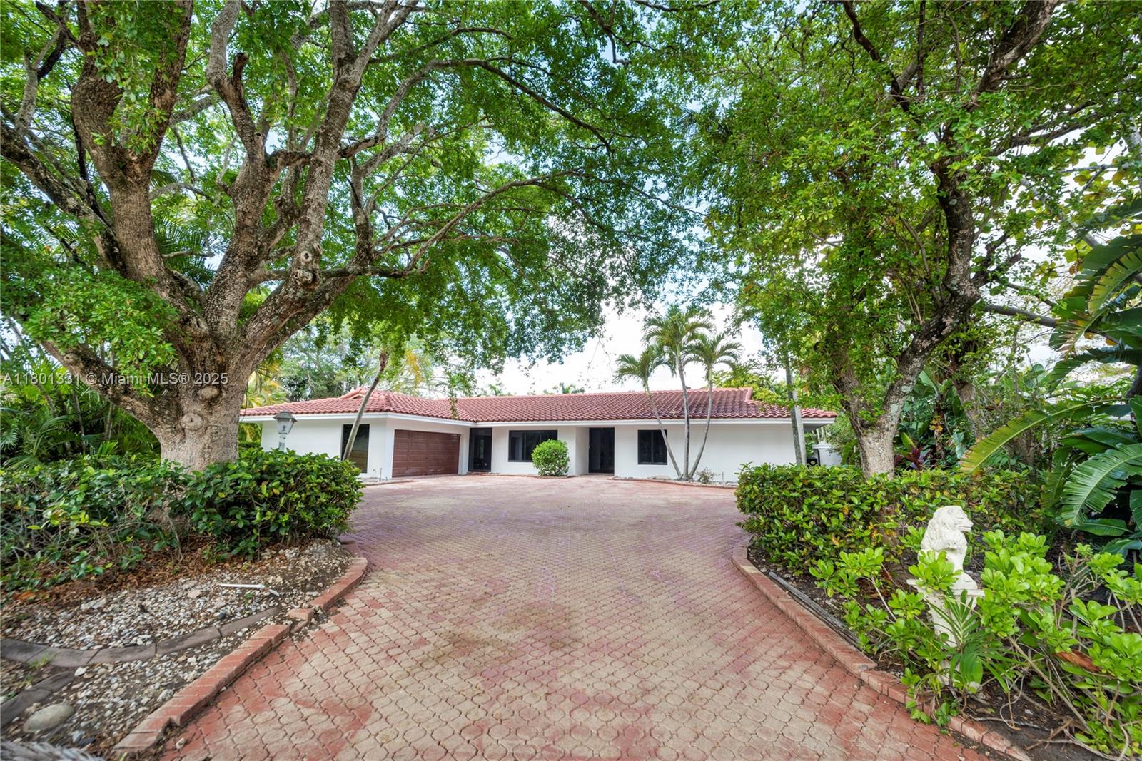 2800 Palmer Dr Property Photo 1