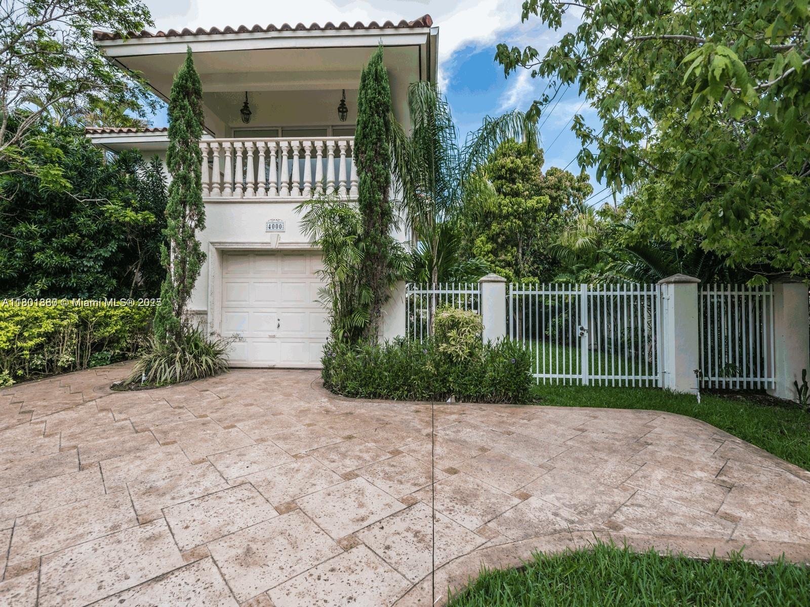 4000 Alhambra Cir Property Photo