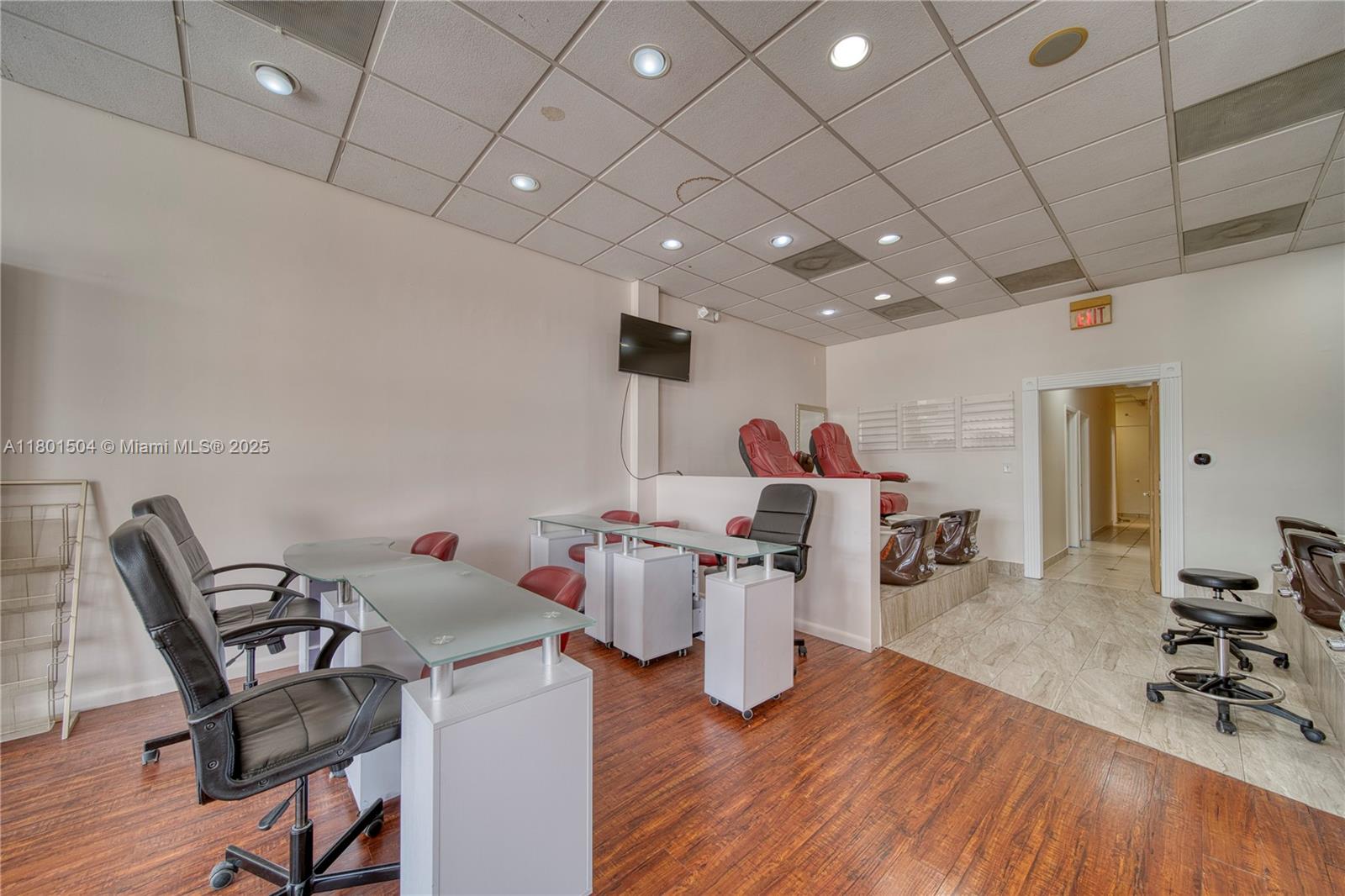 Spaces For Lease In Coral Springs Shopping Center Property Photo 3