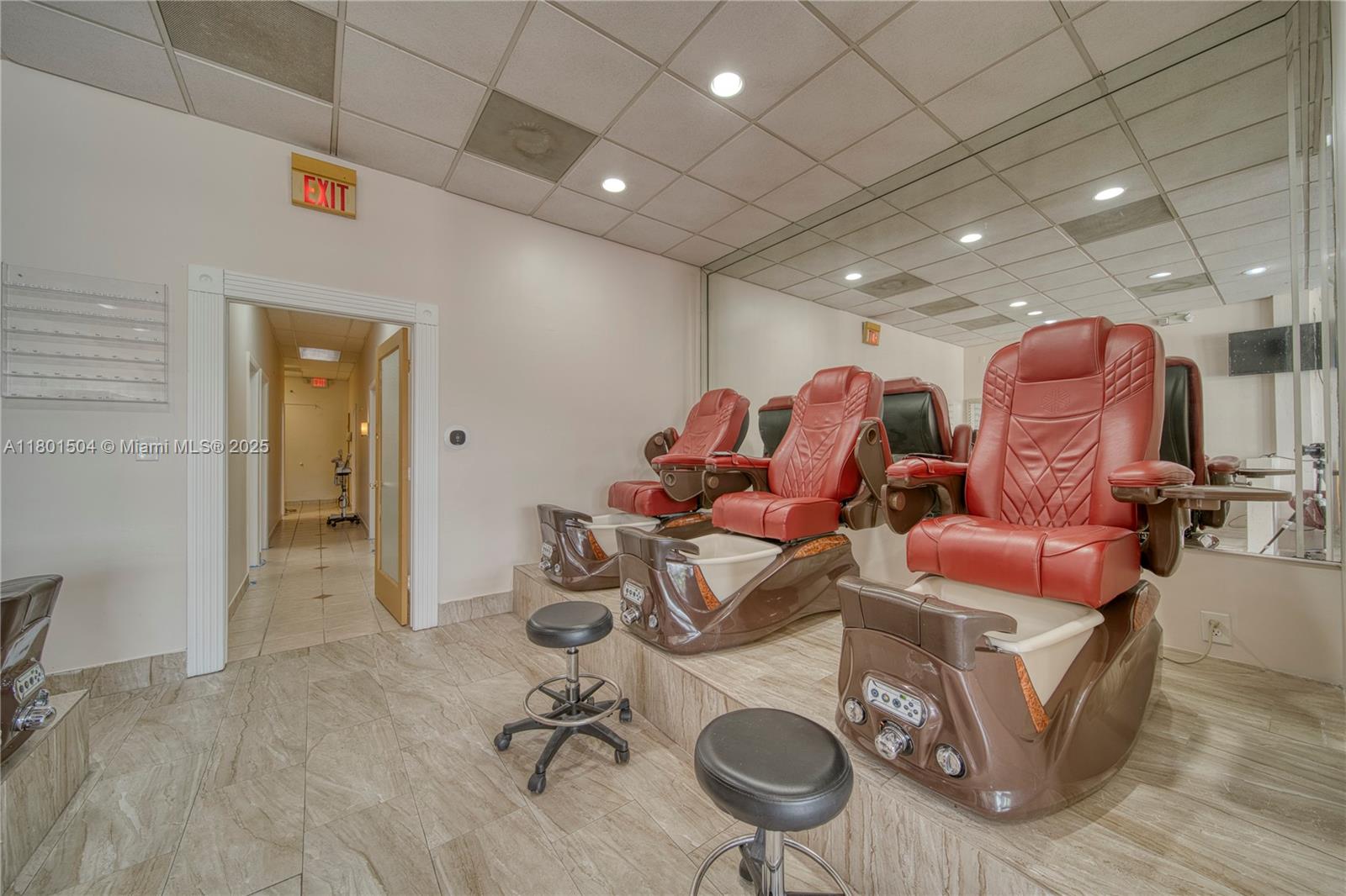 Spaces For Lease In Coral Springs Shopping Center Property Photo 4