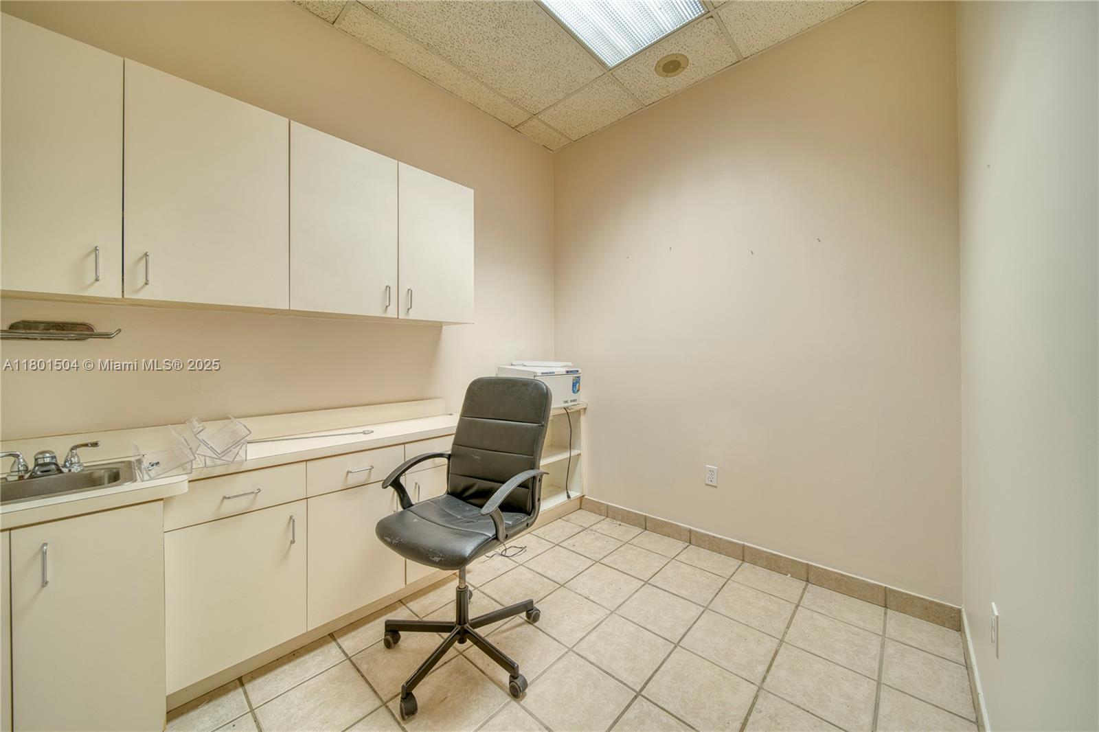 Spaces For Lease In Coral Springs Shopping Center Property Photo 8
