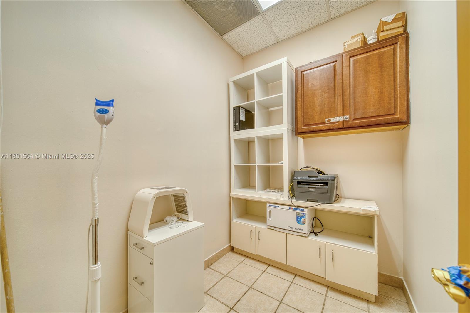 Spaces For Lease In Coral Springs Shopping Center Property Photo 11