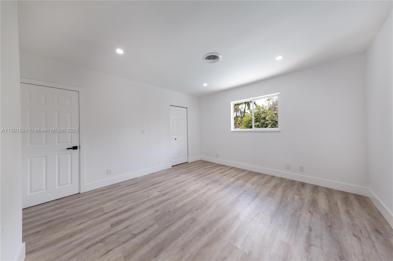 1830 Ne 65th Ct Property Photo 19