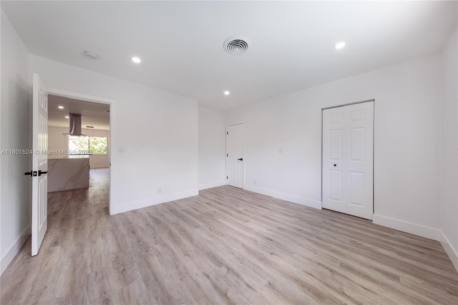 1830 Ne 65th Ct Property Photo 20