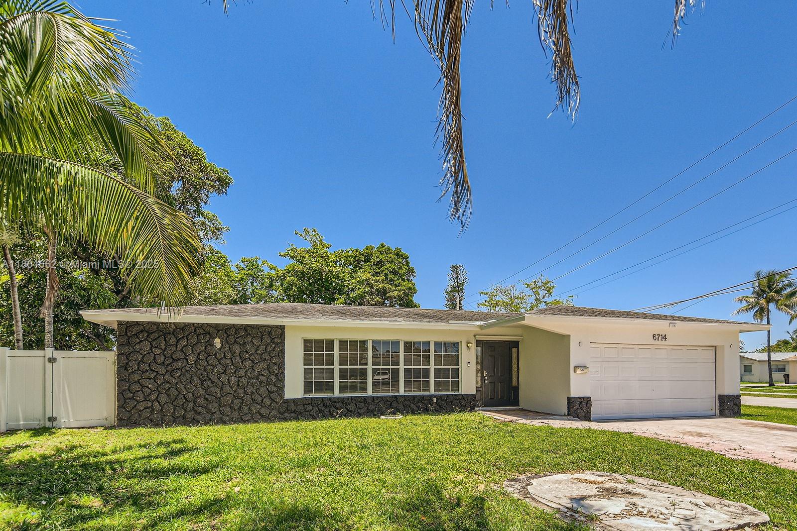 6714 Boulevard Of Champions Property Photo