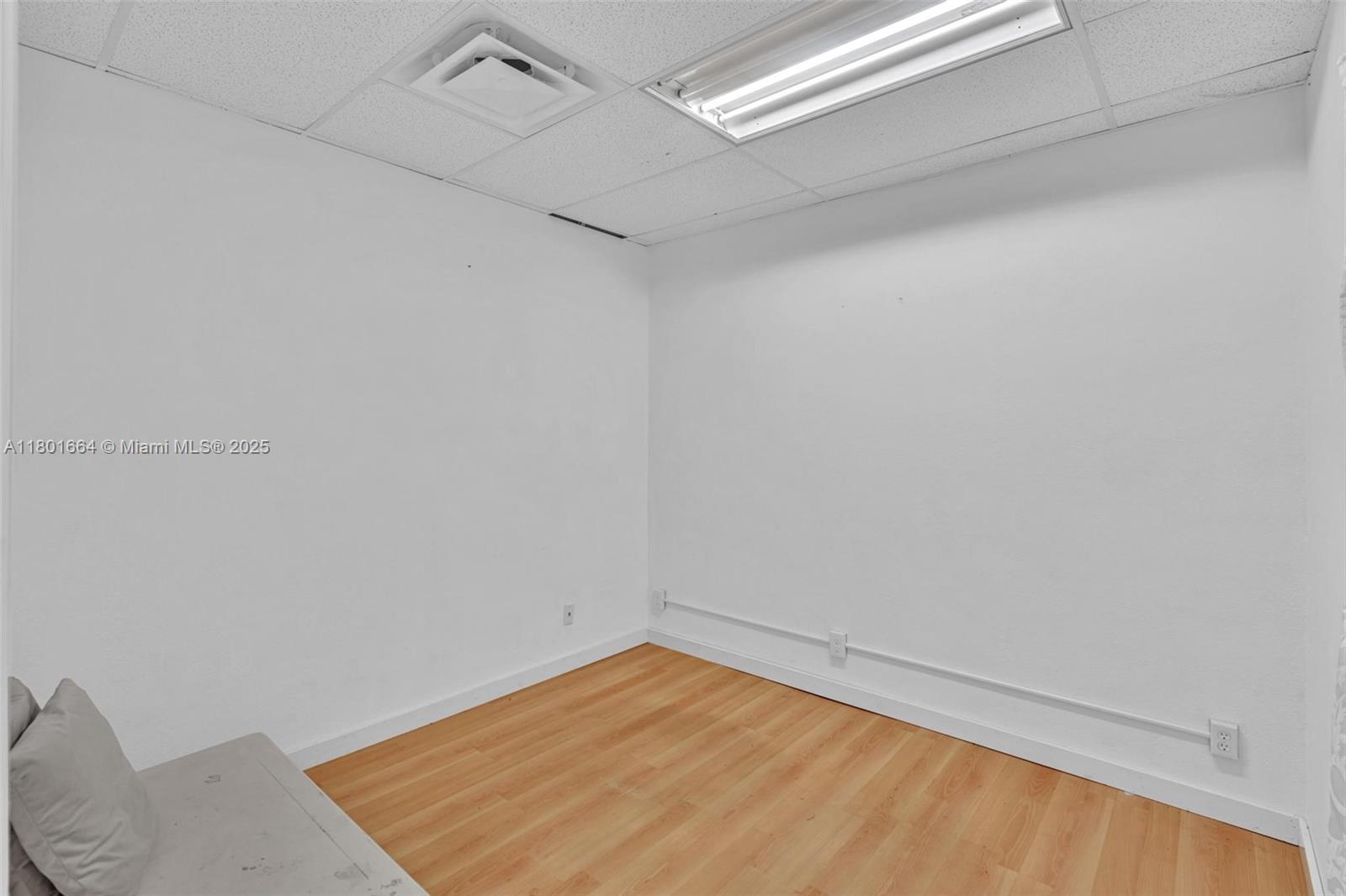5130 N Federal Hwy 6 Property Photo 11