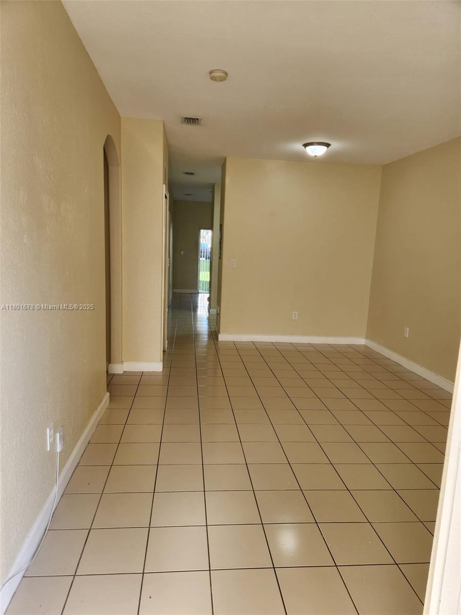 1539 Se 27th St 106 Property Photo 1