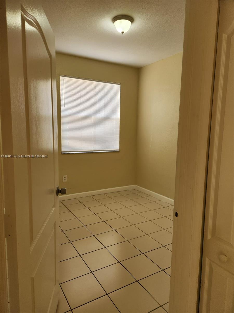 1539 Se 27th St 106 Property Photo 5
