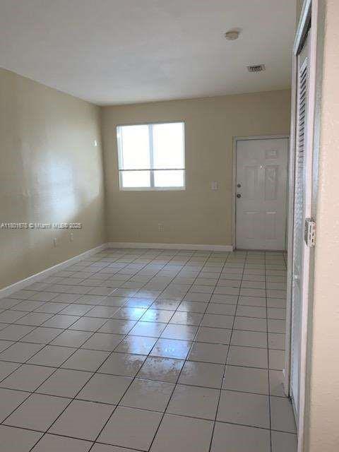 1539 Se 27th St 106 Property Photo 12