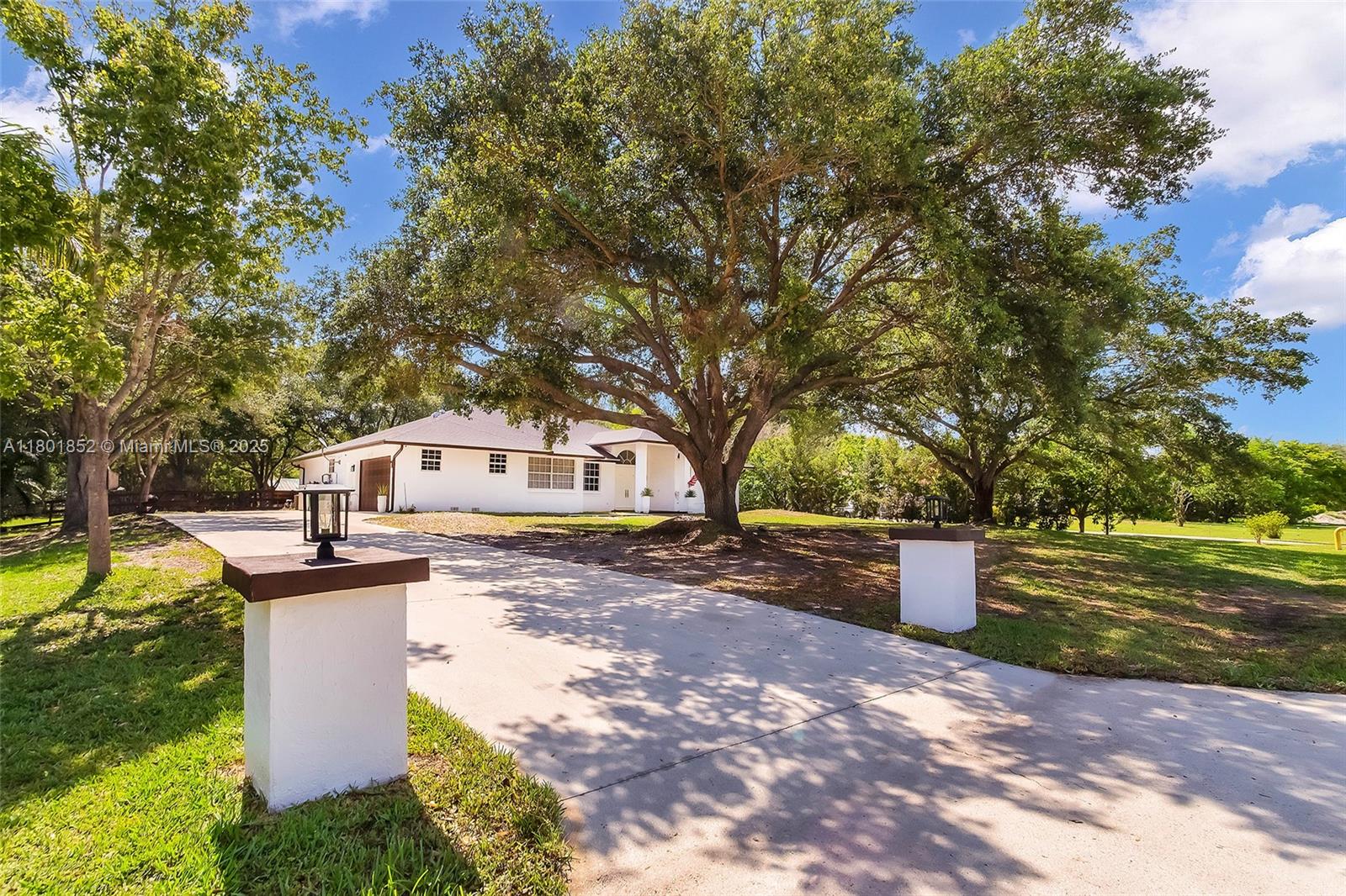 5530 Sw 195th Ter Property Photo
