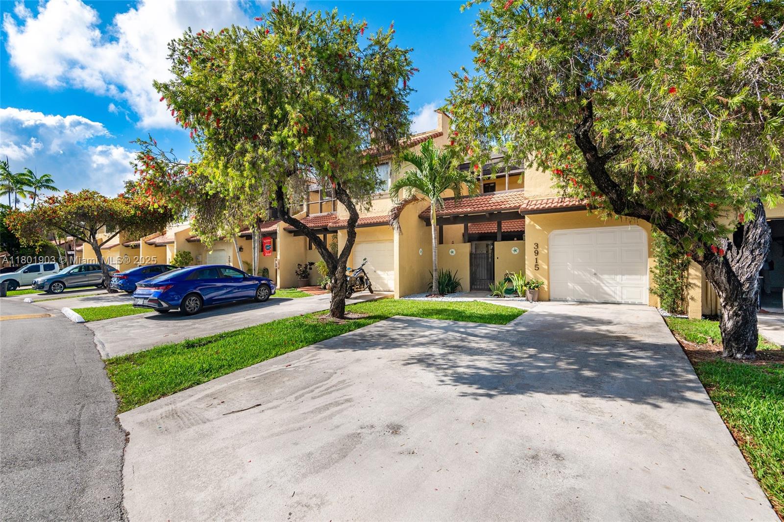3915 Adra Ave F-46a Property Photo 1