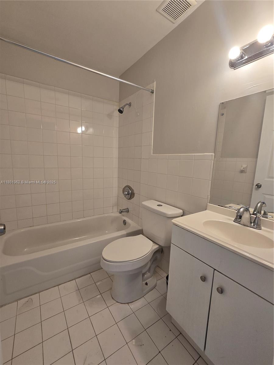 712 Sw 6 St Property Photo 12