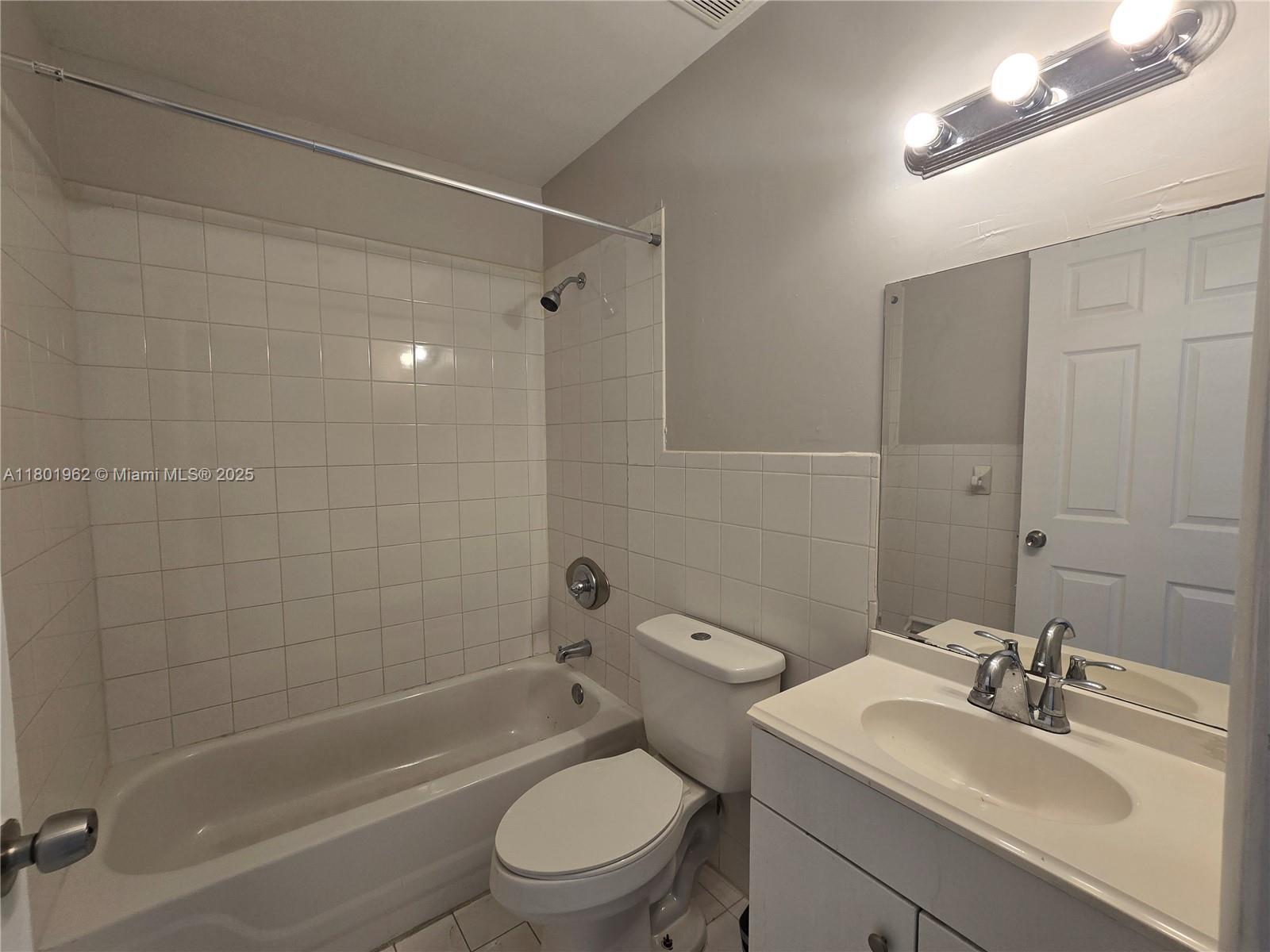 712 Sw 6 St Property Photo 13