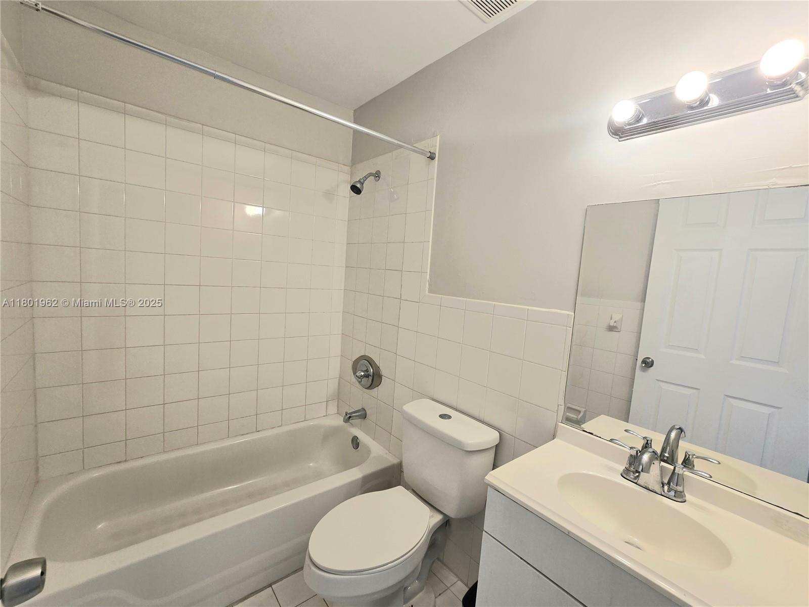 712 Sw 6 St Property Photo 15