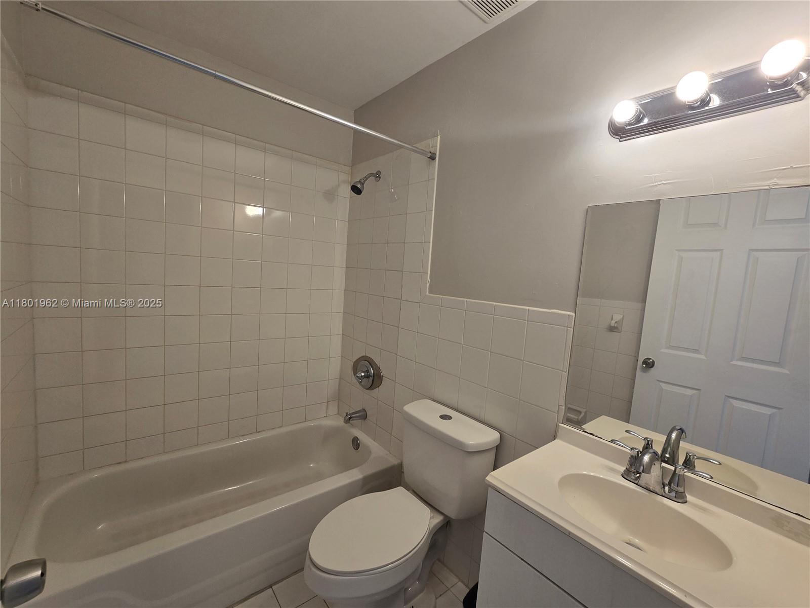 712 Sw 6 St Property Photo 16
