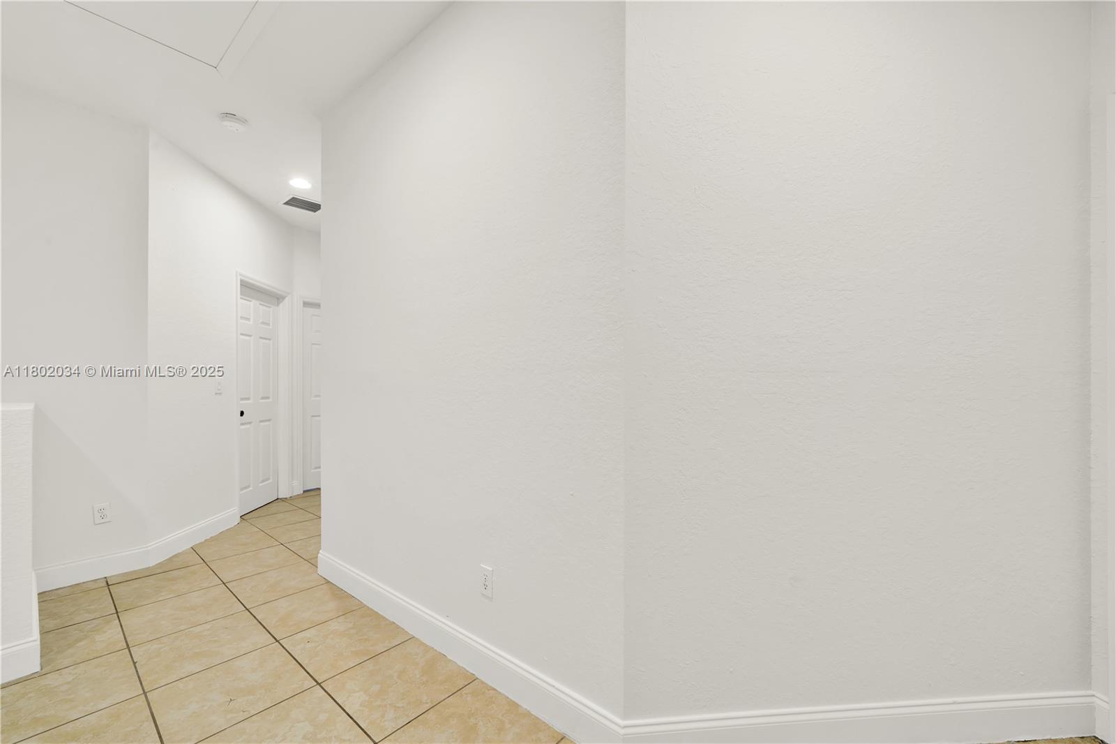 677 Ne 21st Ter Property Photo 12