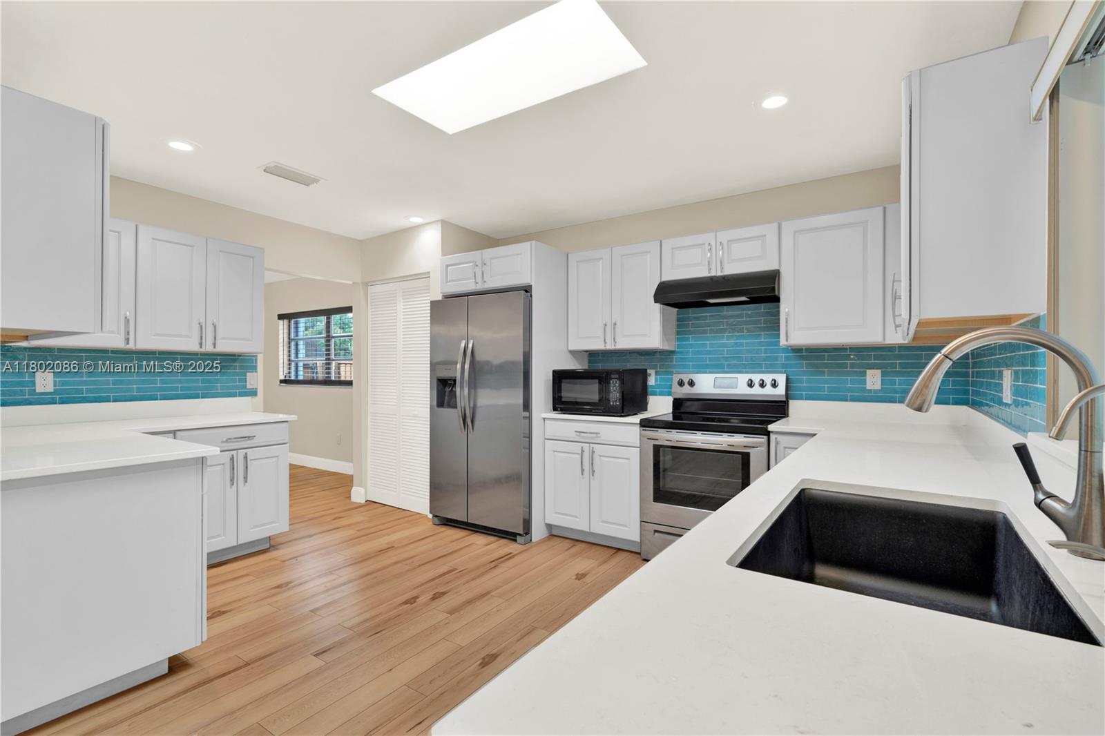 1575 N Goldeneye Ln Property Photo 1