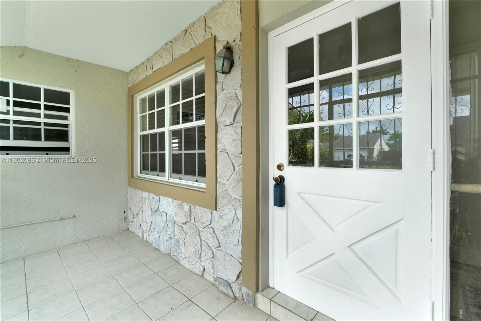1575 N Goldeneye Ln Property Photo 5