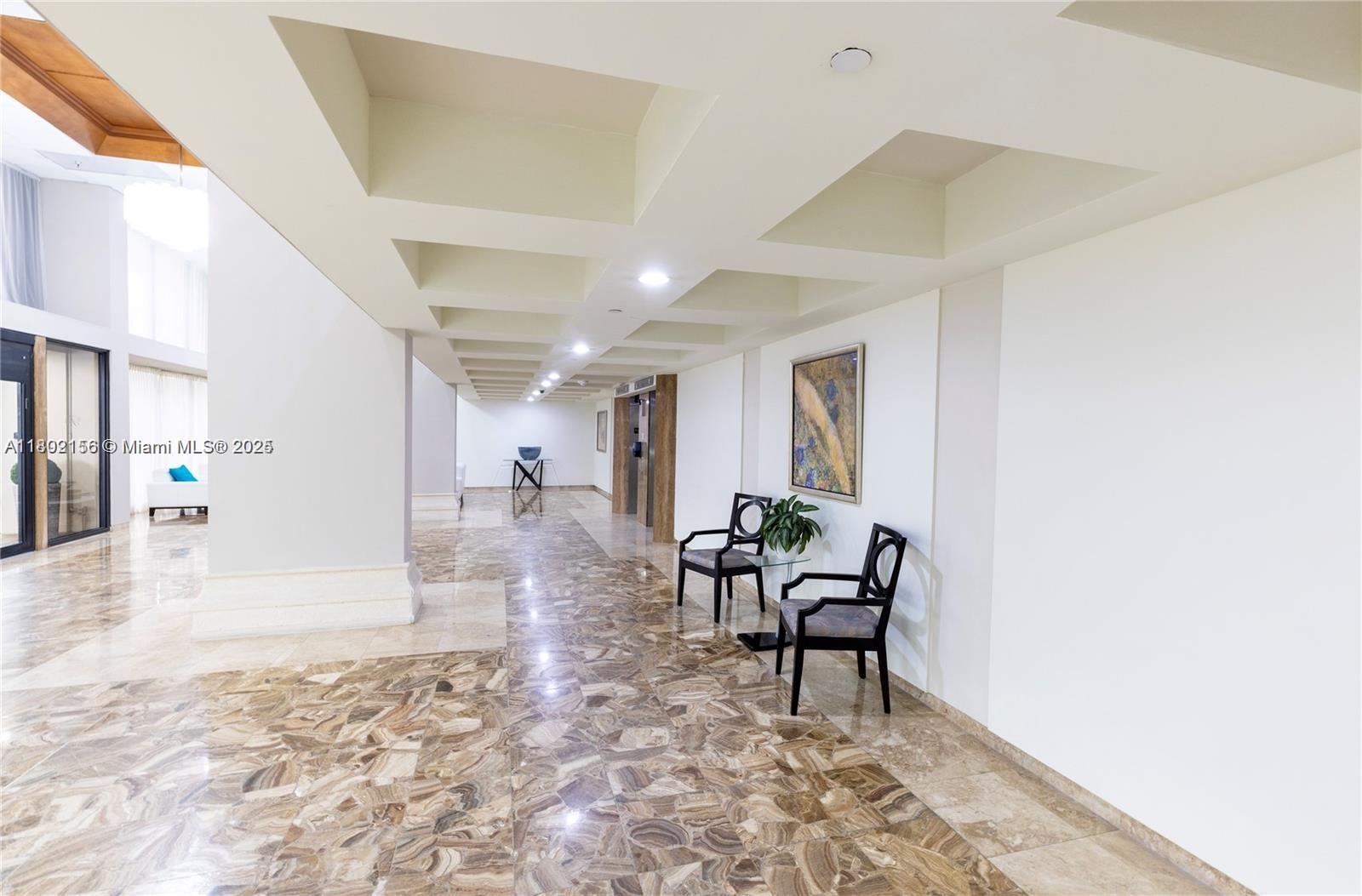 6061 Collins Ave 7d Property Photo 30