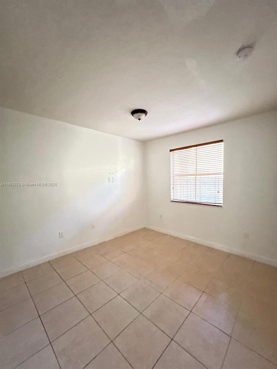 1662 Se 27th Dr 103 Property Photo 10