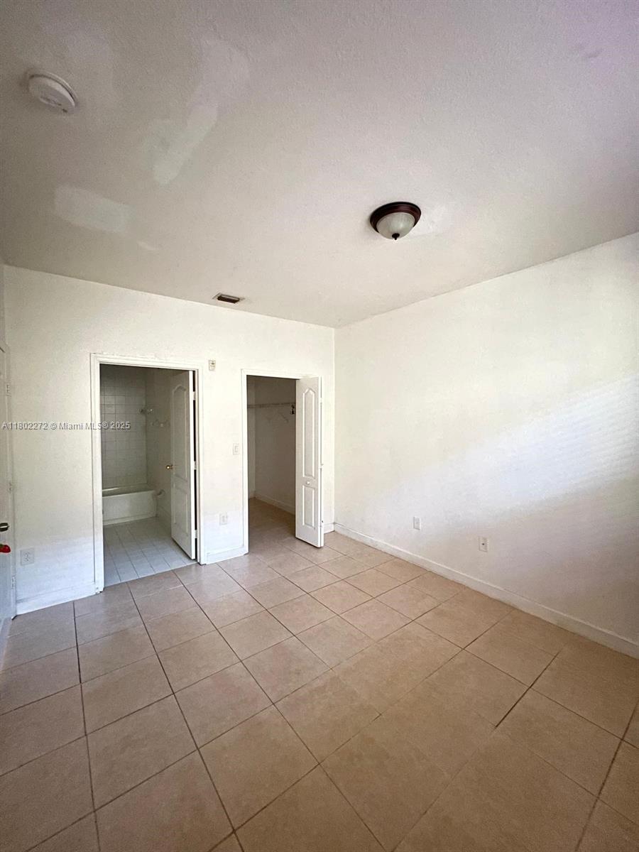1662 Se 27th Dr 103 Property Photo 11