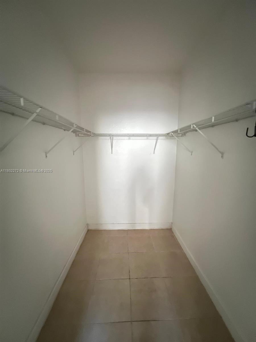 1662 Se 27th Dr 103 Property Photo 12