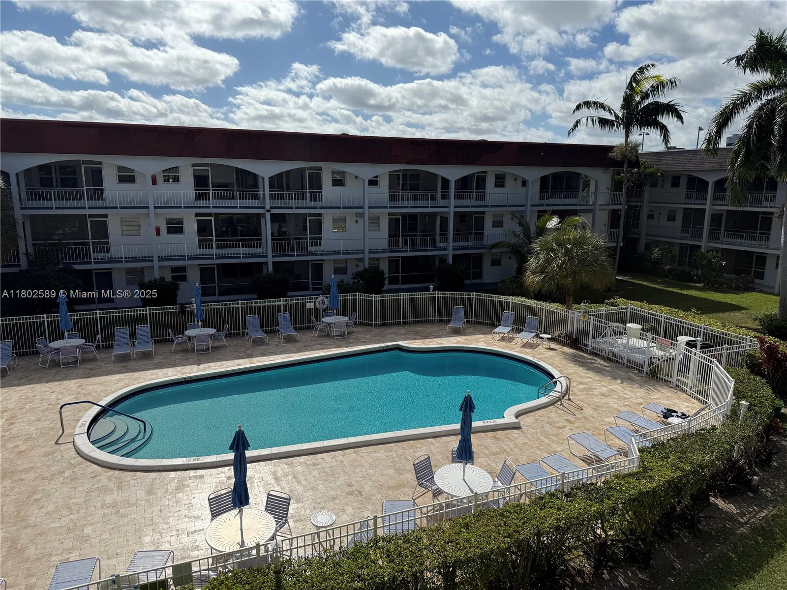 581 Blue Heron Dr 318-B Property Photo 1