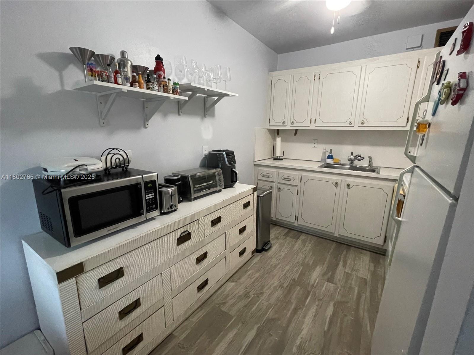 279 Markham M M Property Photo 2
