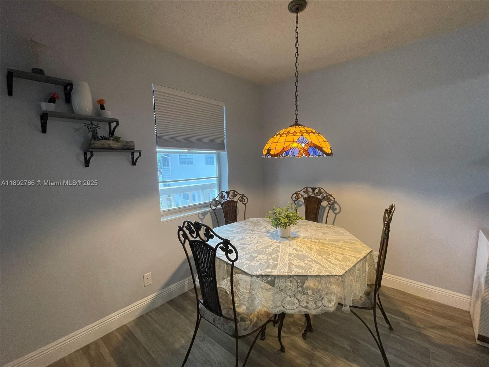 279 Markham M M Property Photo 3
