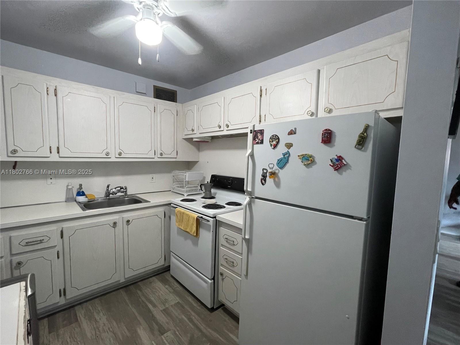 279 Markham M M Property Photo 4