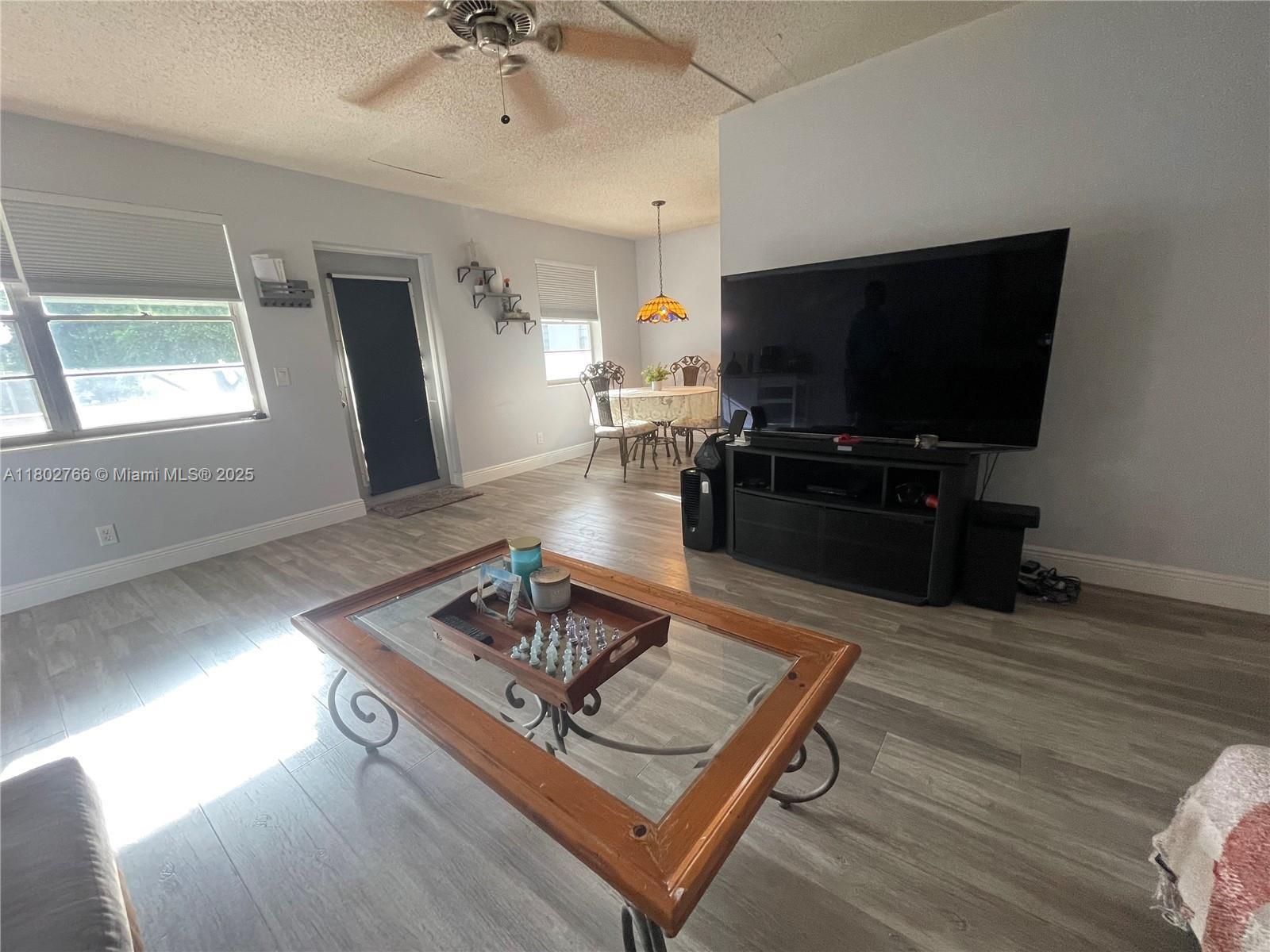 279 Markham M M Property Photo 7