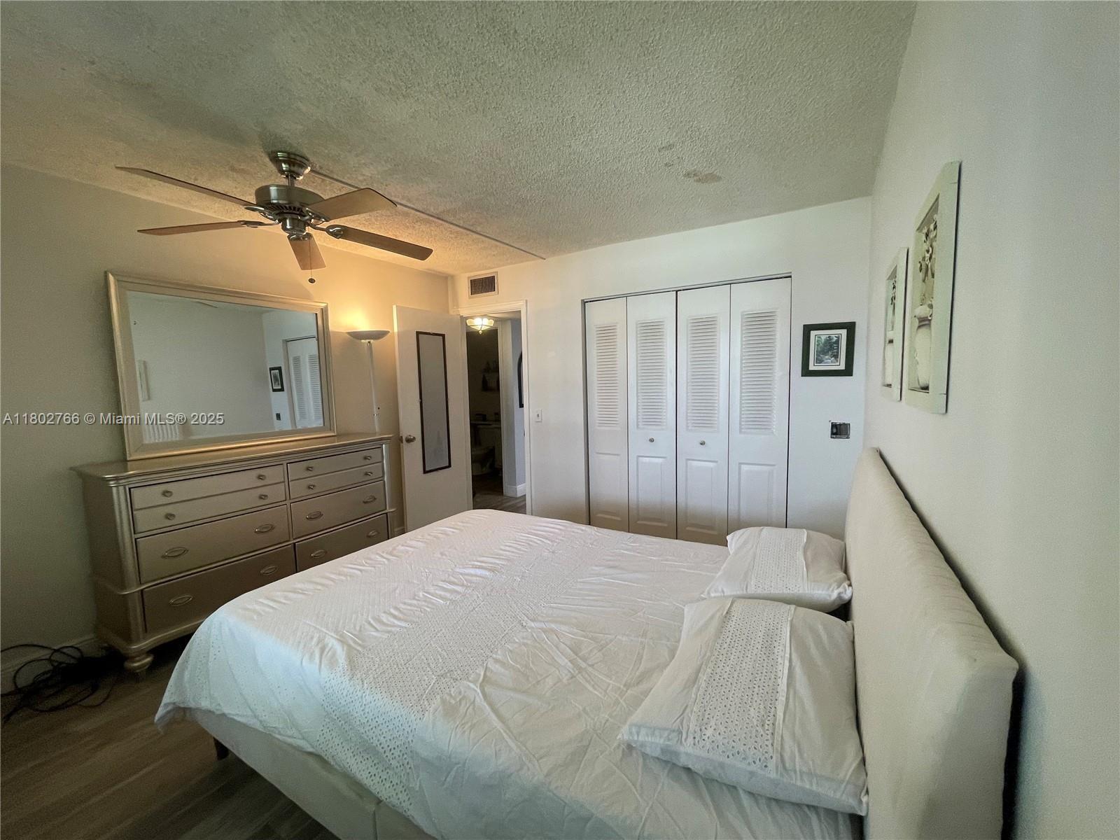 279 Markham M M Property Photo 15