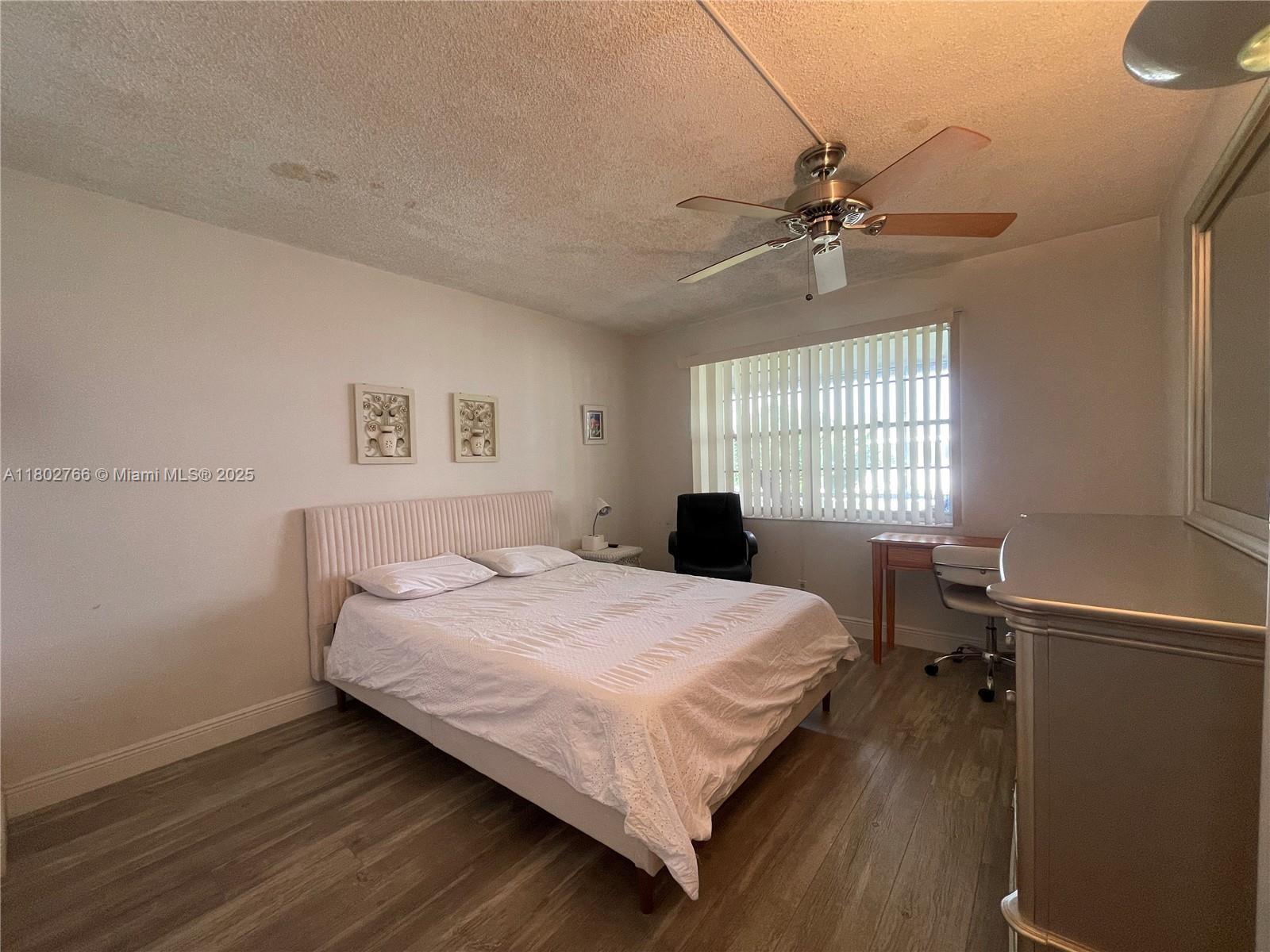 279 Markham M M Property Photo 16