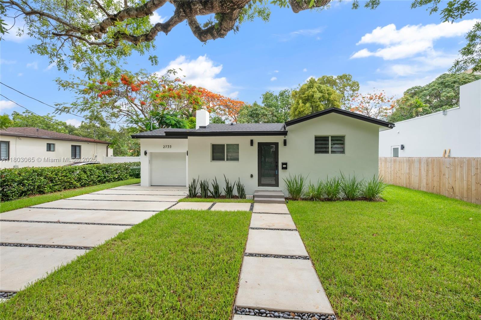 2735 SW 19th St Property Photo 1