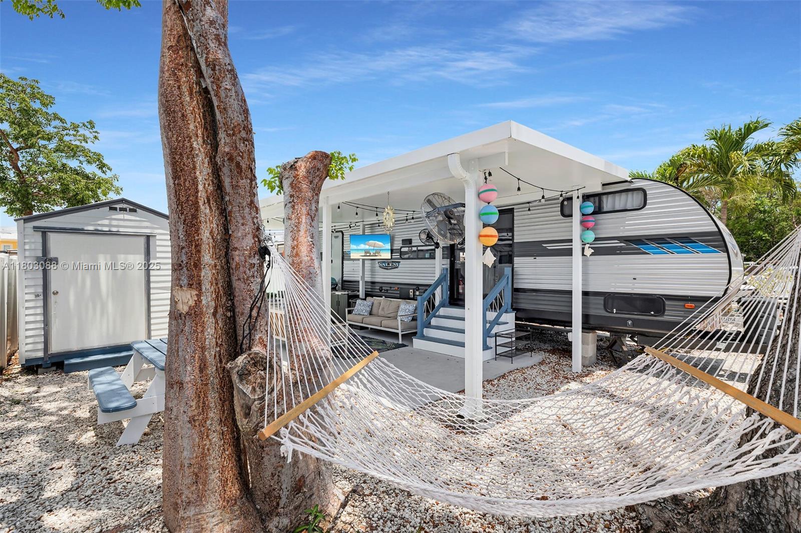 325 Calusa Street Lot 425 Property Photo 2
