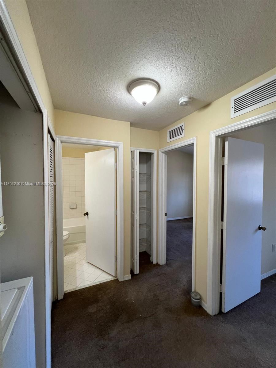 1260 Se 31st Ct 201-34 Property Photo 4
