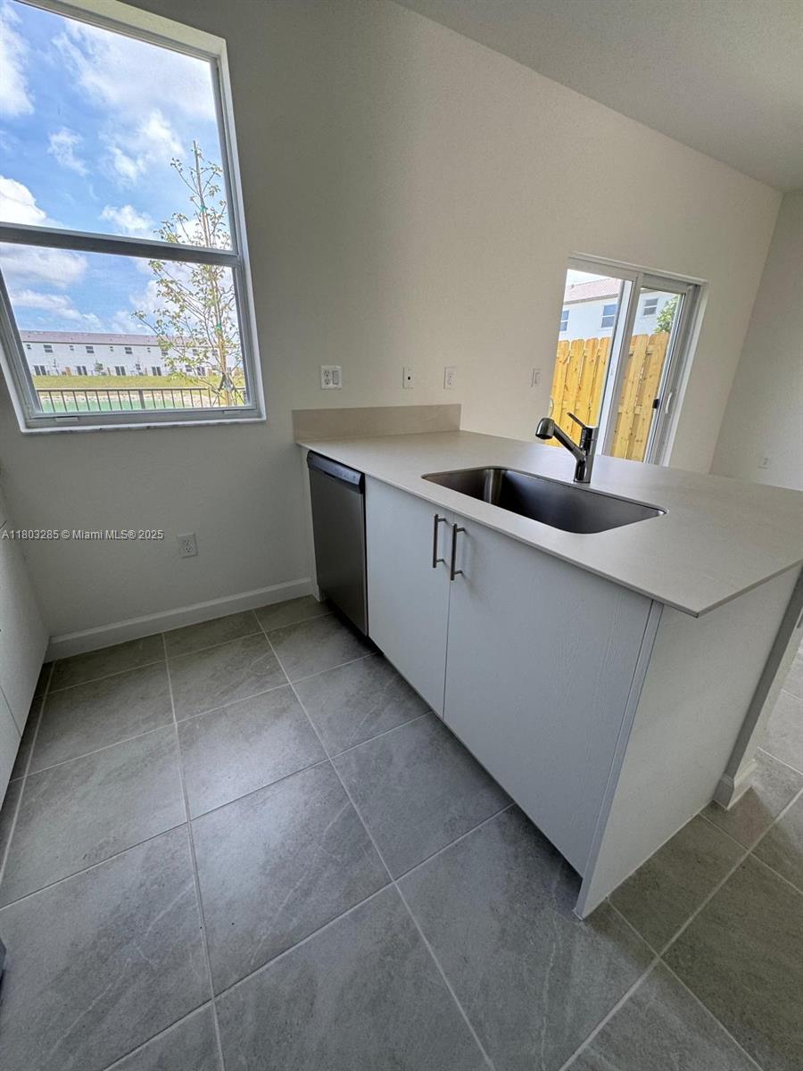 2825 Se 25 . Property Photo 21