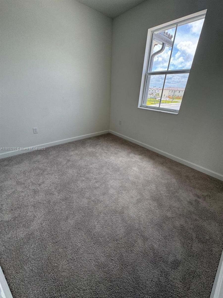 2825 Se 25 . Property Photo 24