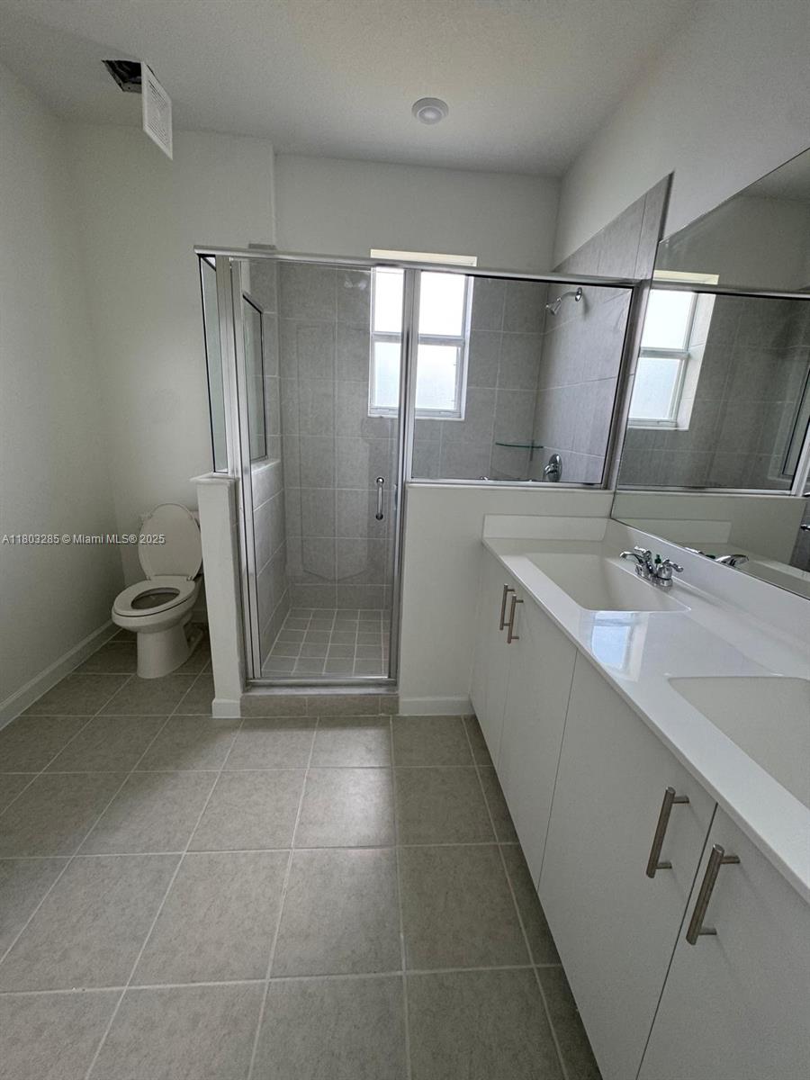 2825 Se 25 . Property Photo 29
