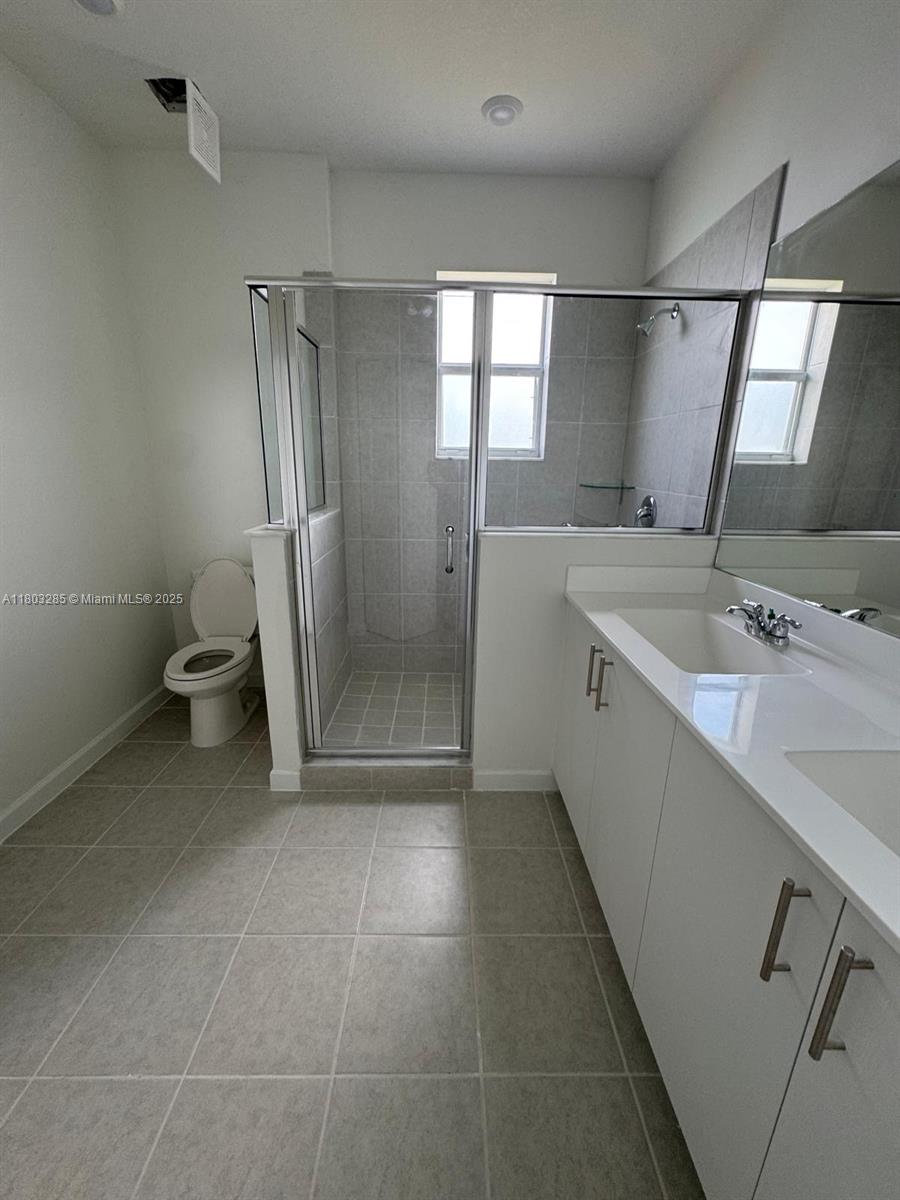 2825 Se 25 . Property Photo 30