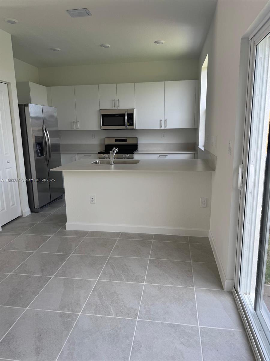 2825 Se 25 . Property Photo 31