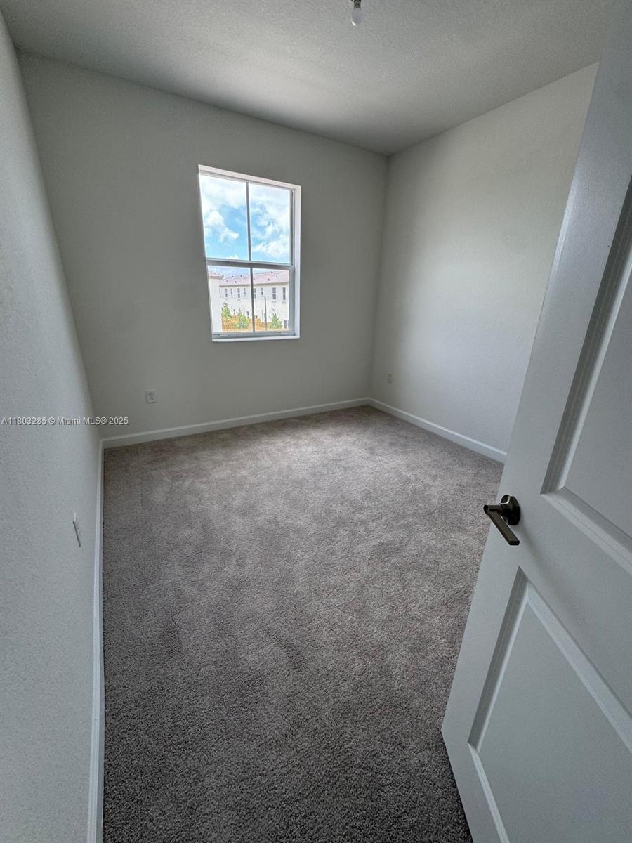 2825 Se 25 . Property Photo 32