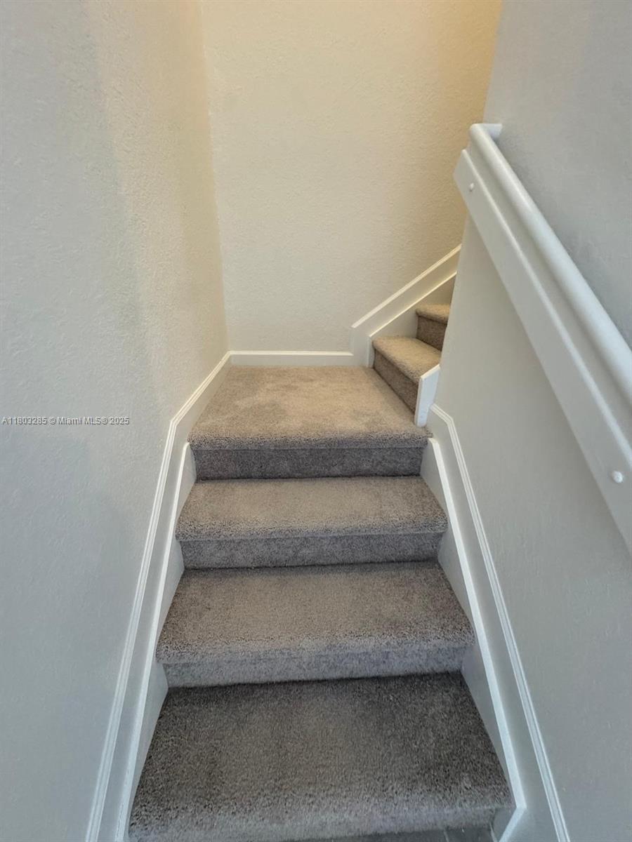 2825 Se 25 . Property Photo 34