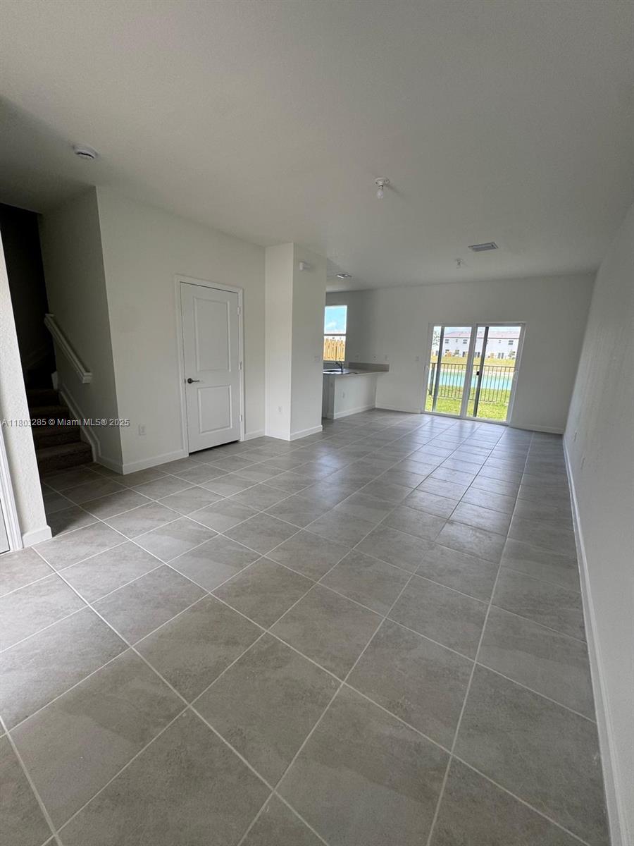 2825 Se 25 . Property Photo 36