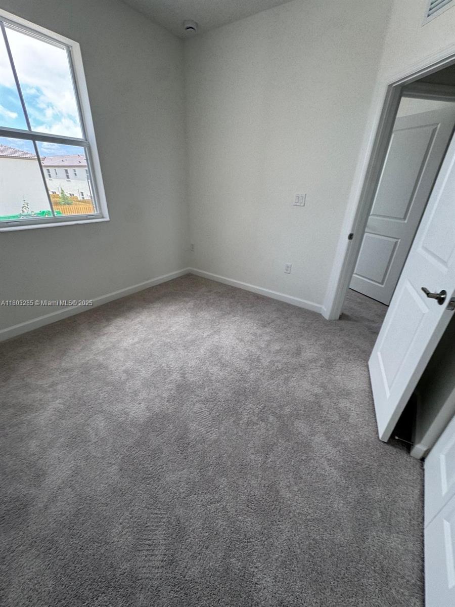 2825 Se 25 . Property Photo 38