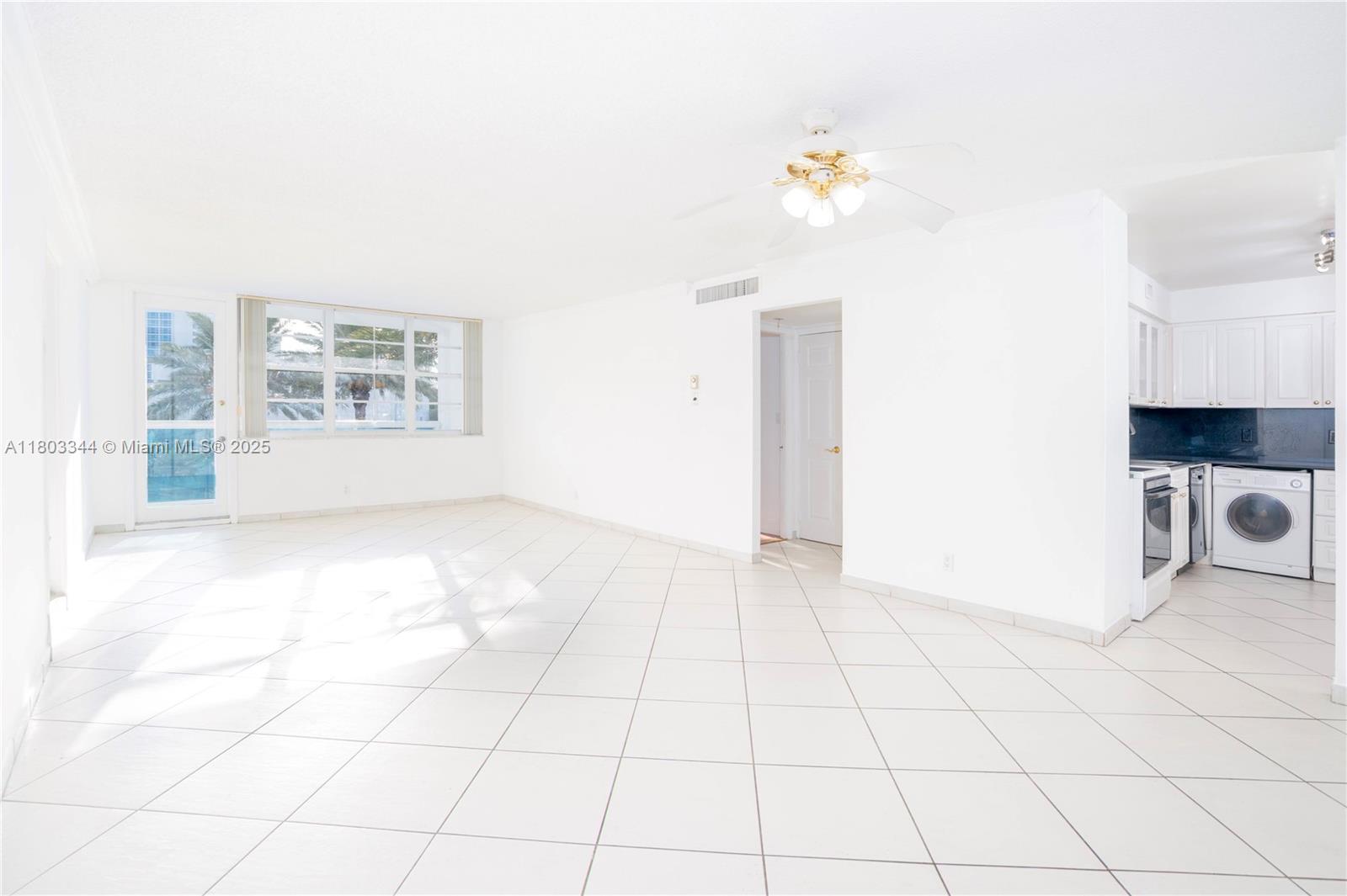6770 Indian Creek Dr 4p Property Photo 1